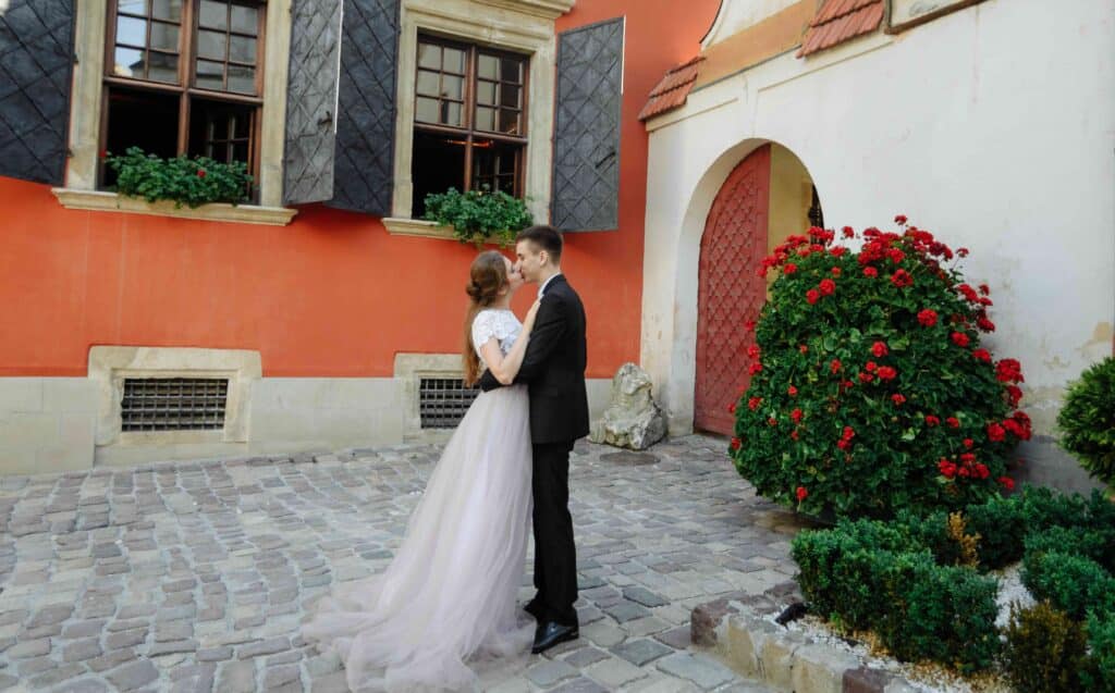 Junge Paare wundern sich oft und sorgen sich auch, wenn die Hochzeit geplant ist, oder wenn die Hochzeit gewünscht ist, das es immer öfter zum Streit vor der Hochzeit kommt.